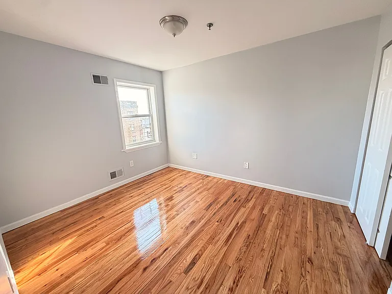 814 New York Ave #25E — Photo 6