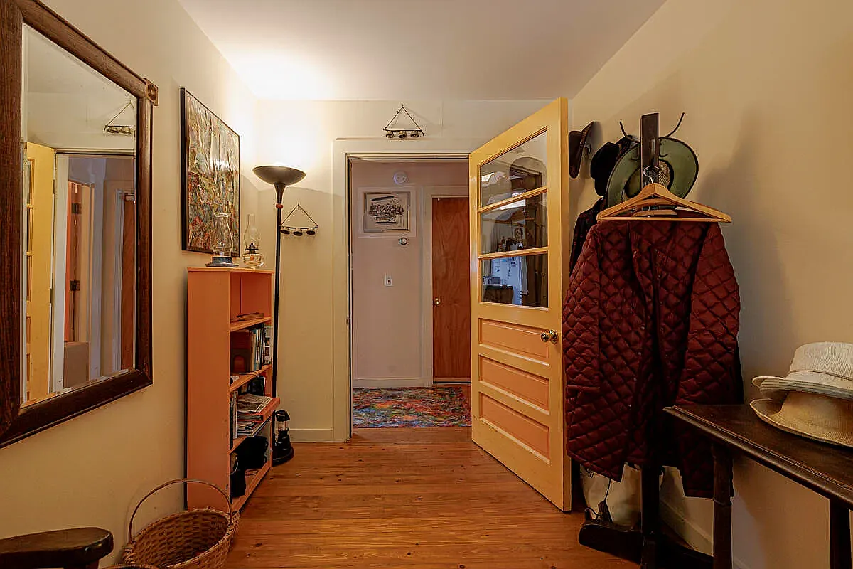 2 bed, 1750 sqft, $2,300 — Photo 3