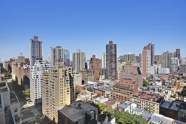 Sold by Sloane Square | media 16