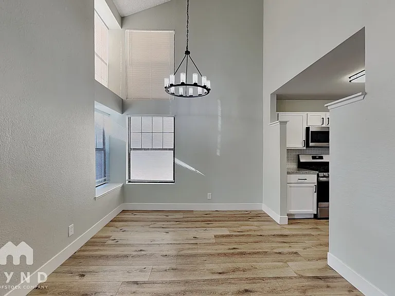 4336 Fox Point Dr — Photo 7