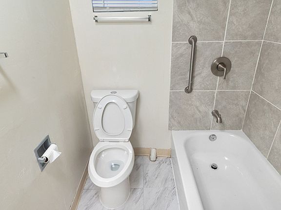 4th image of 698 Brockhurst St APT A-c