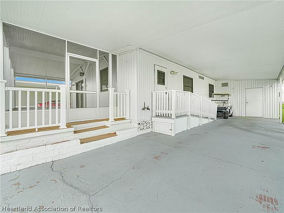 3rd image of 1544 Saint Thomas Ave