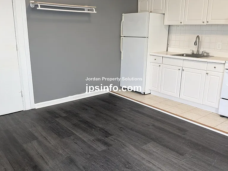 110 Perkins St #7 — Photo 2