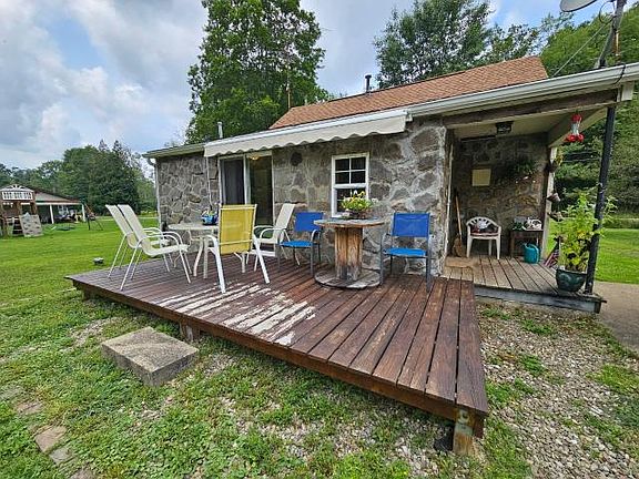 4th image of 2368 Priest Hollow Rd