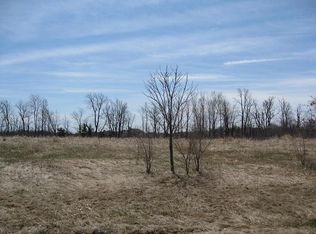 14045 N Twin Oaks Ln, Mequon, WI 53097