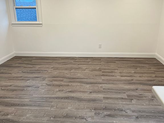 3rd image of 11 Berkley St Floor 2