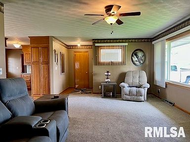 3310 Us Highway 136, Charlotte, IA 52731 | Zillow