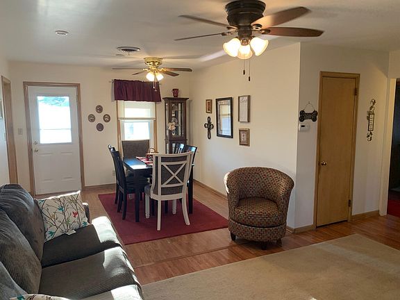 3rd image of 1409 Beverly Dr