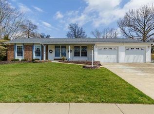 2145 Calle Vista Dr, Florissant, MO 63031