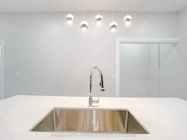 86 Mill St — Photo 16