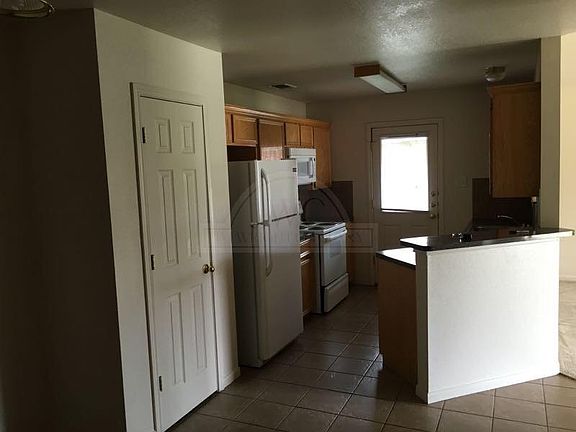 5th image of 1412 Nicholas Cir APT B