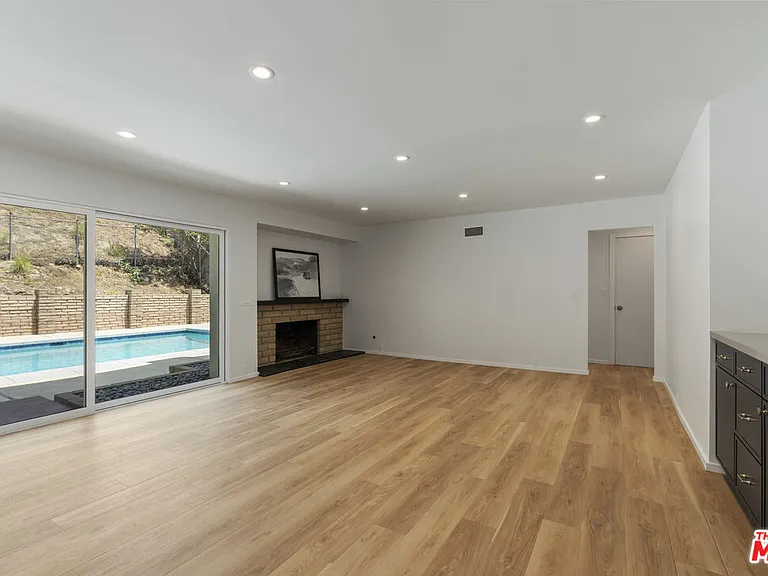 3062 Arrowhead Dr — Photo 10