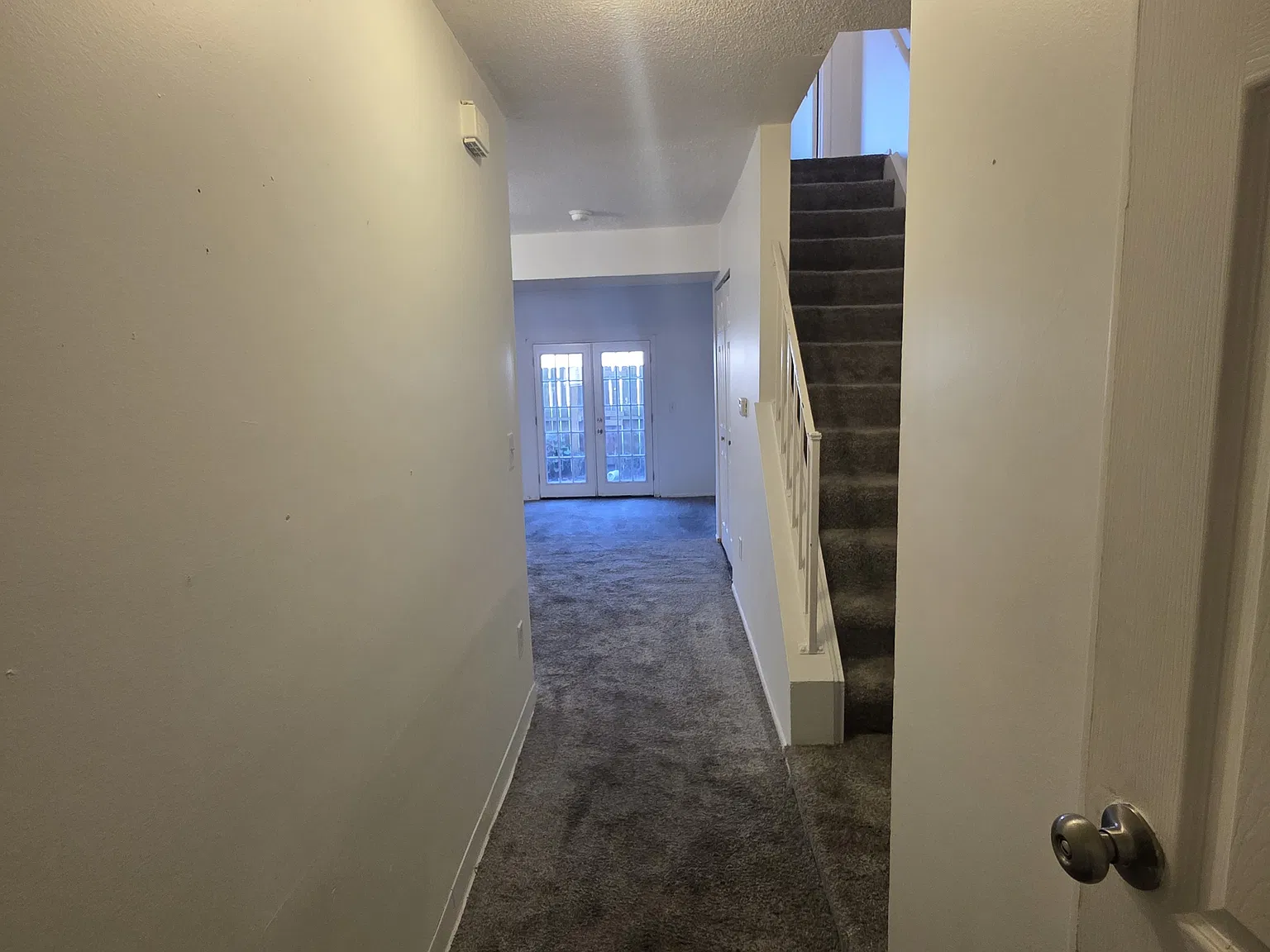 2 bed, 1.5 bath, 1024 sqft, $1,250 — Photo 3