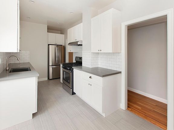 3rd image of 1840 Jefferson St APT 302