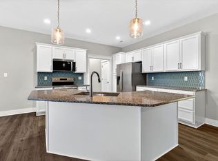 231 Lindburgh Dr, Waynesboro, VA 22980