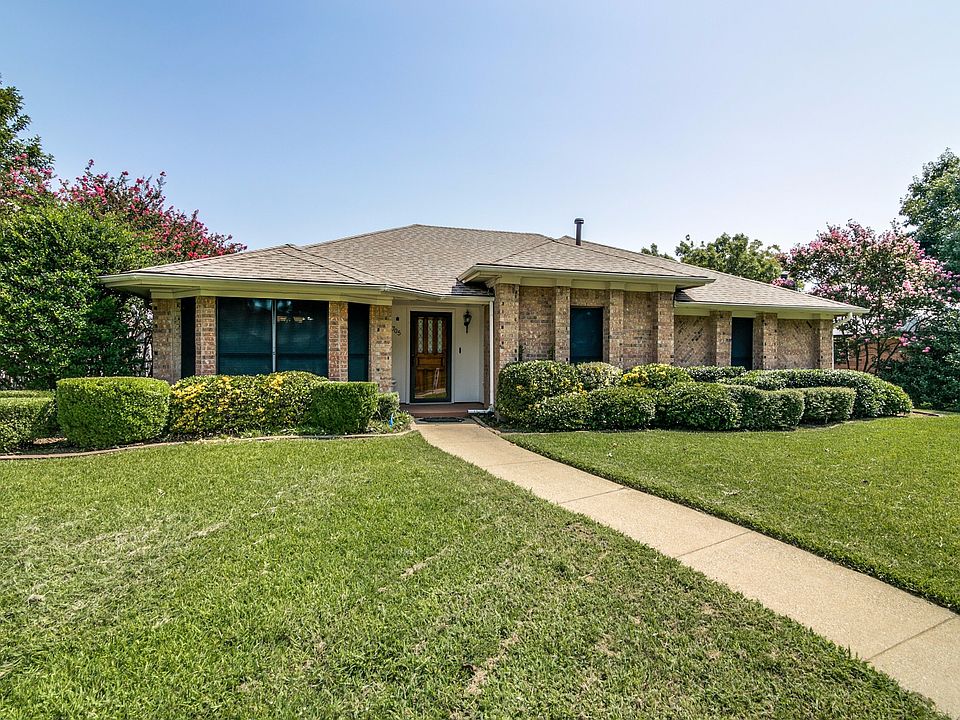 1st image of 2705 Stoneridge Dr