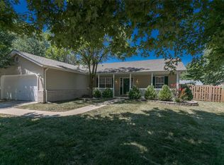 609 Saint John Dr, Shiloh, IL 62221