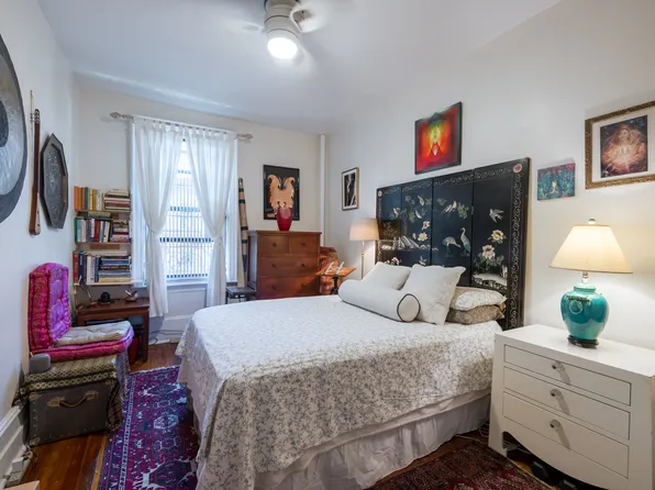 530 Manhattan Avenue image 6 of 13