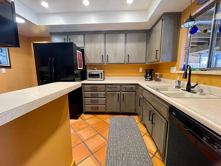 6564 Pine Springs Ave — Photo 8