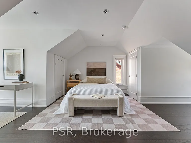 126 Dovercourt Rd — Photo 28