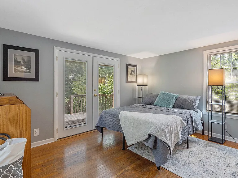 305 Arlington Ave — Photo 12