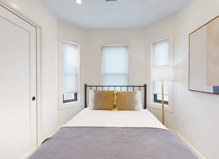 353 E 8th St #3 — Photo 4