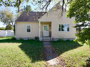 586 Granby Rd, South Hadley, MA 01075