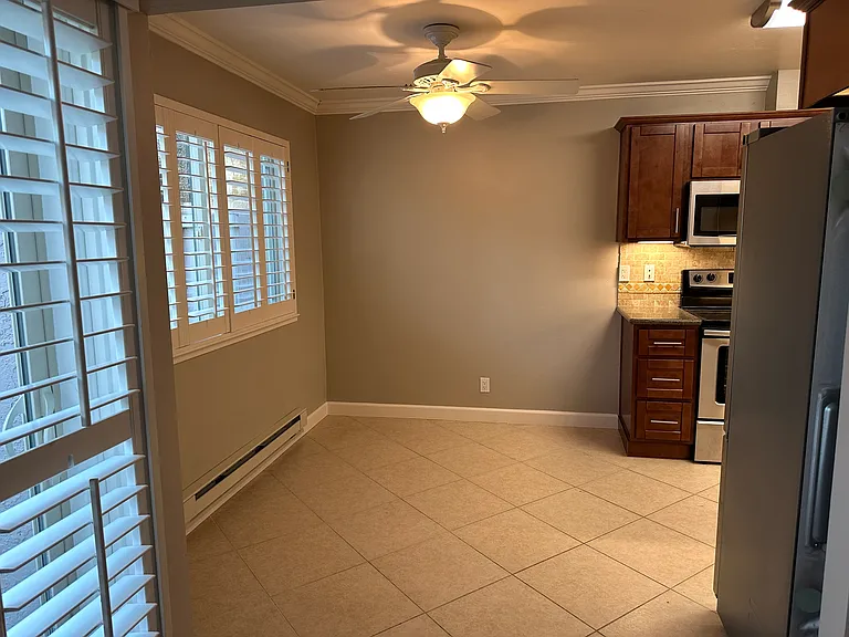 2506 Roblar Ln — Photo 3