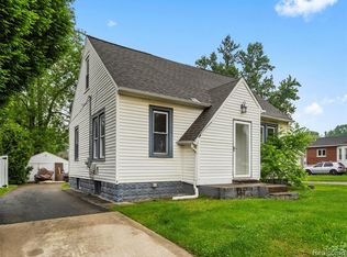 3754 Crooks Rd, Rochester Hills, MI 48309