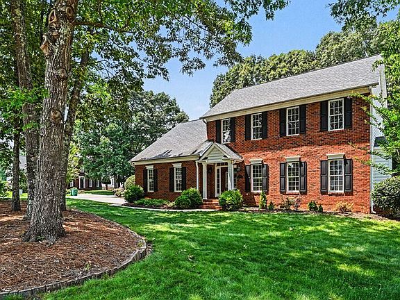 3rd image of 10403 Persimmon Creek Dr