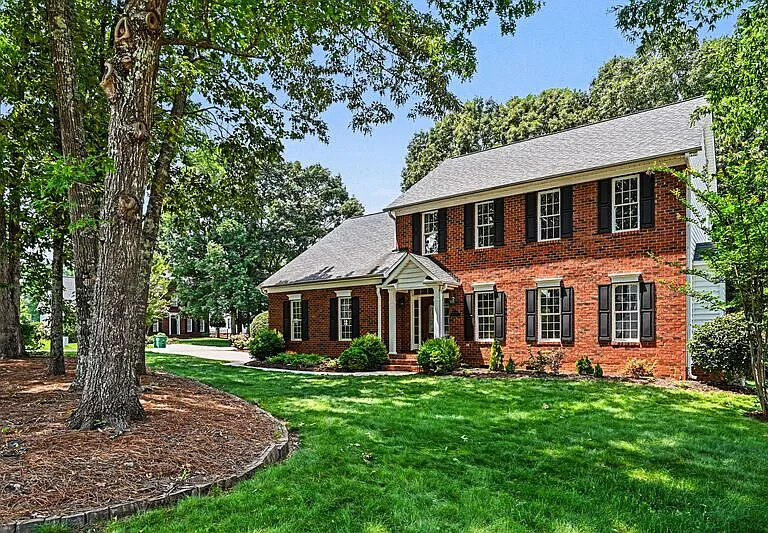 10403 Persimmon Creek Dr — Photo 3