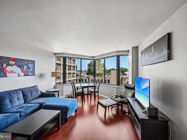 2001 Hamilton St APT 703, Philadelphia, PA 19130