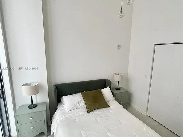 77 NW 5th St #511 — Photo 12