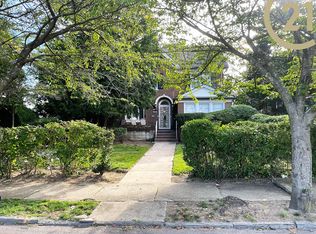 11-18 Bay 24 St #24, Far Rockaway, NY 11691