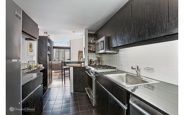 Sold by Douglas Elliman | media 7