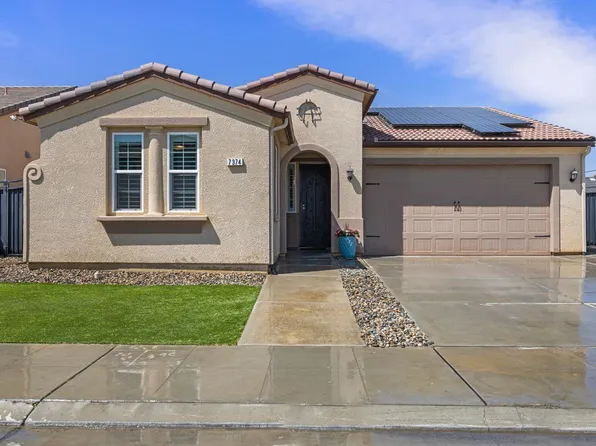 7374 E Flint Way, Fresno, CA 93737