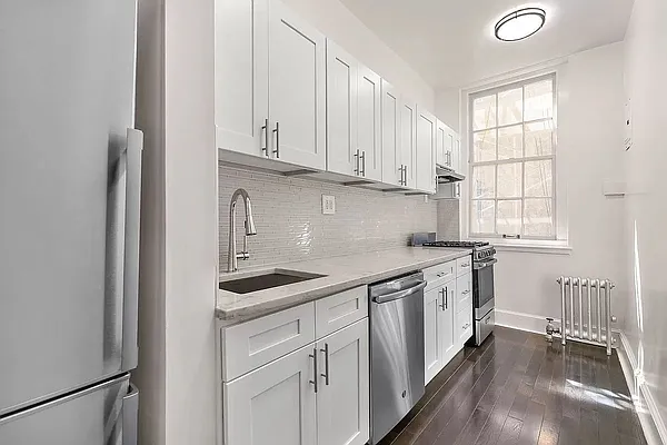 Rented by REAL New York | media 3