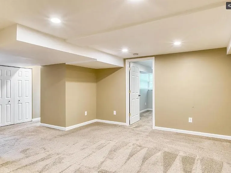 900 Broce Dr — Photo 13