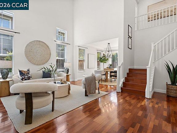 3rd image of 771 Pradera Way