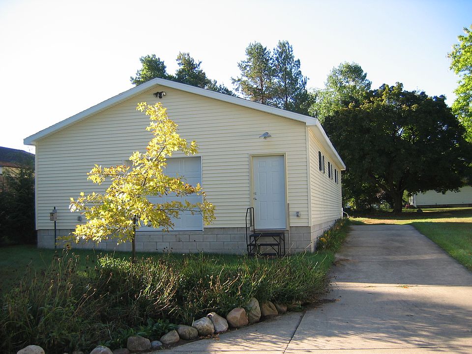 2nd image of 461 S Woodland Dr