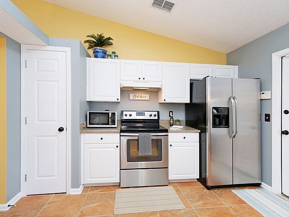 White Kitchen