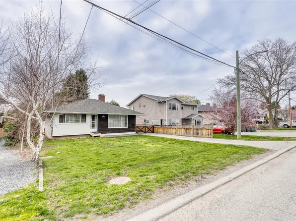 3054 Donald St, Saanich, BC V9A 1Y2