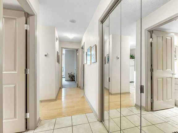 2nd image of 650 W 10th St SW #507