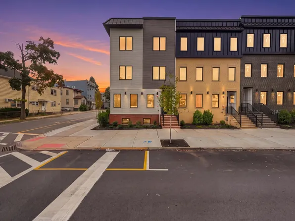500 Davis Ave #904, Harrison, NJ 07029