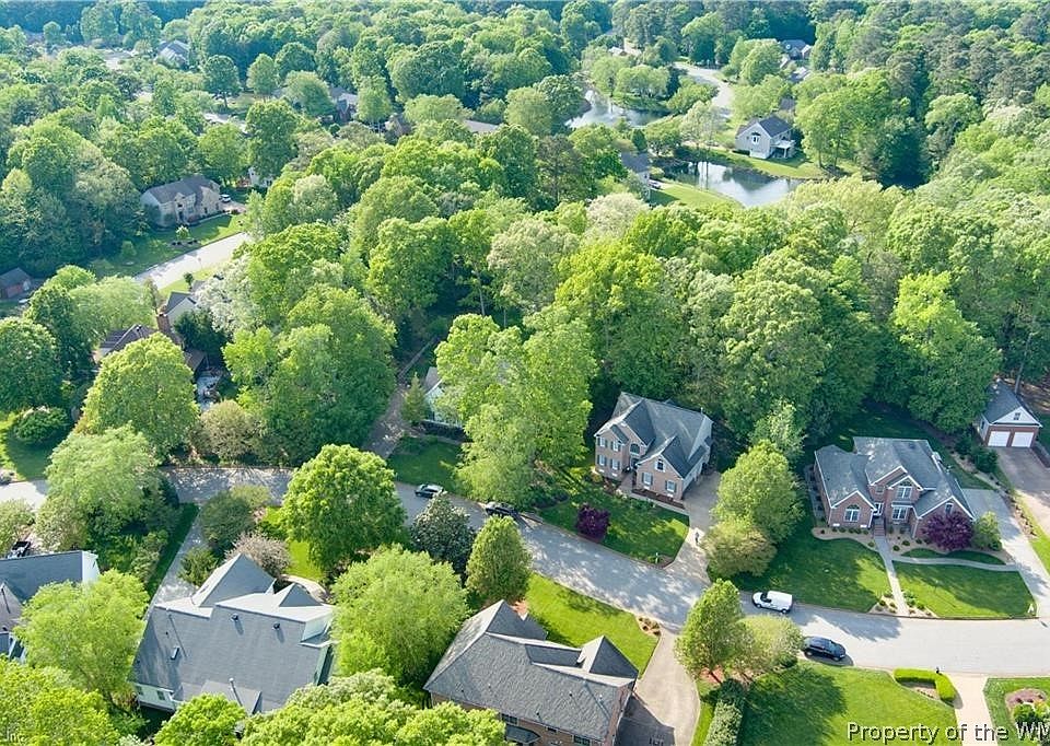 1st image of 105 Pelican Pl