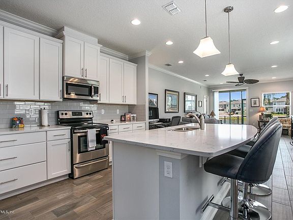 4th image of 3814 Coastal Cove Cir