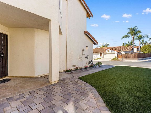 4th image of 8695 Rideabout Ln