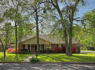 102 Elmwood St, Huntsville, TX 77320