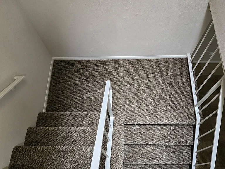 445 Hart Dr #7 — Photo 3