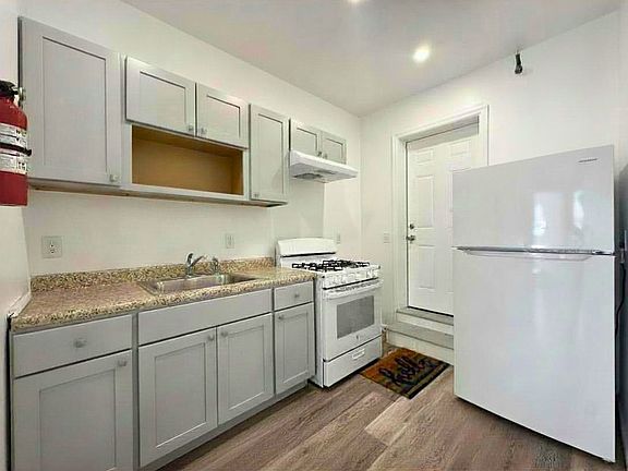 5th image of 44 Farrington St #2